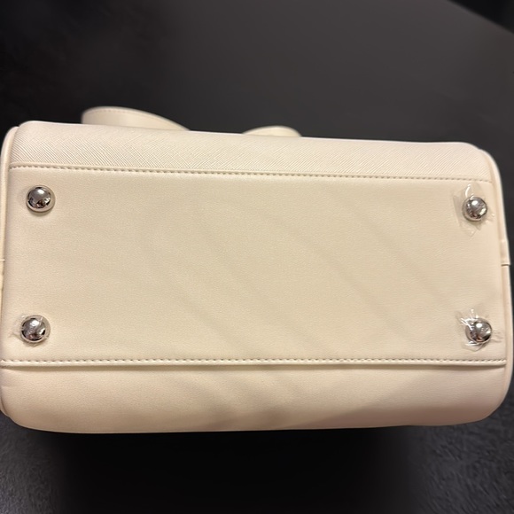 House of Sunny Solar Bag in Dune - Picture 4 of 8